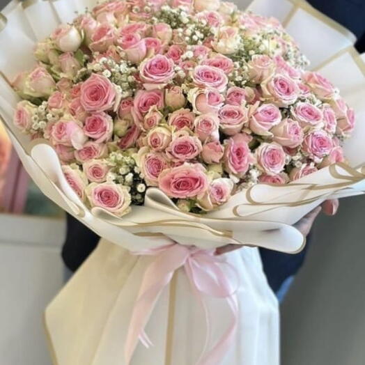 Розовый букет спрей-роз «Динара»