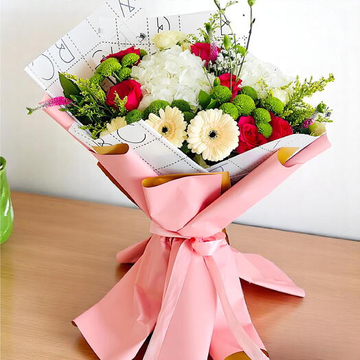 Exquisite Mixed Flower Bouquet - A Burst of Color and Elegance
