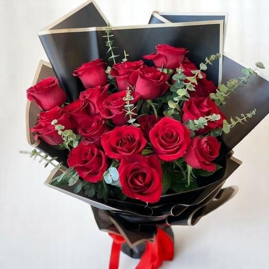 Classic red rose bouquet