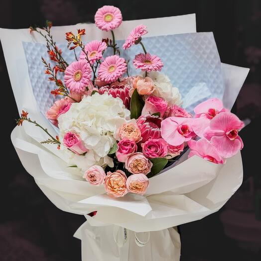 Precious pink bouquet