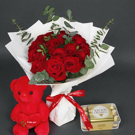 ♥ Red Roses in White Wrapping  Combo 4