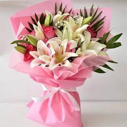 Pink lily Delight bouquet
