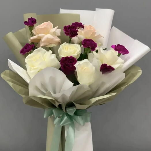 Pestal Perfection white pink Roses Red carnations