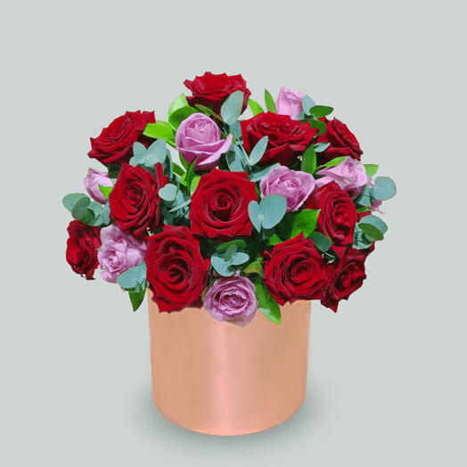 Luxury Rose Gold Flower Box with Red   Pink Roses | Elegant Flower Basket Delivery in UAE