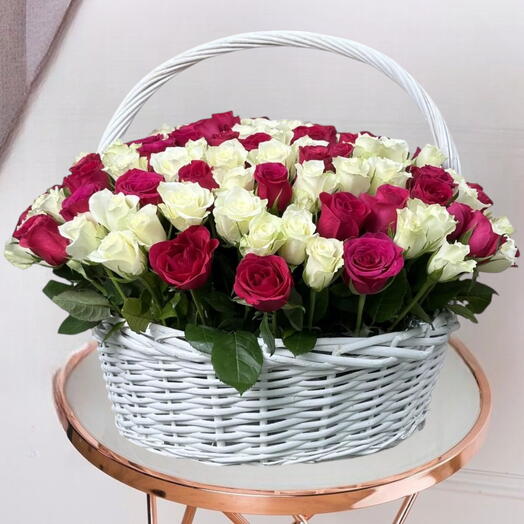 151 Red White Rose Luxurious Basket