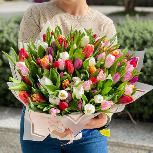 Букет из 101 тюльпана микс Весенний сезон