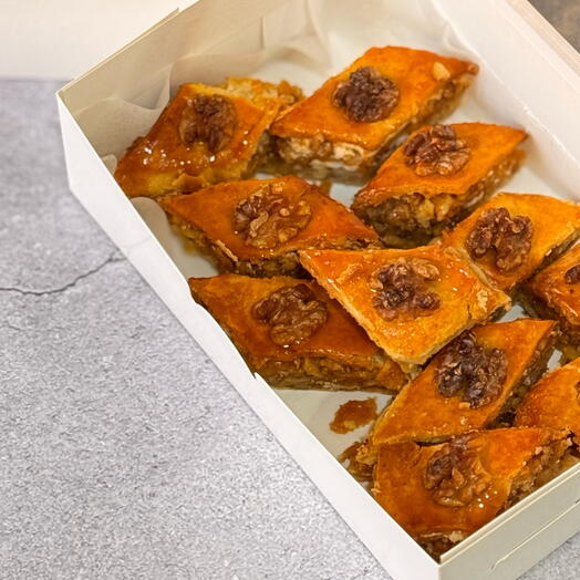 Honey walnut pahlava