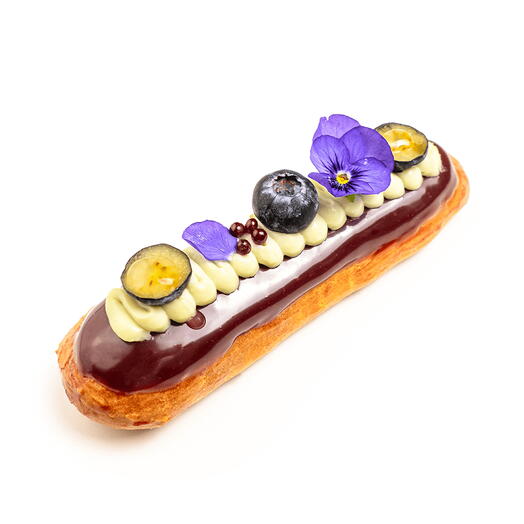 Eclair currant tea