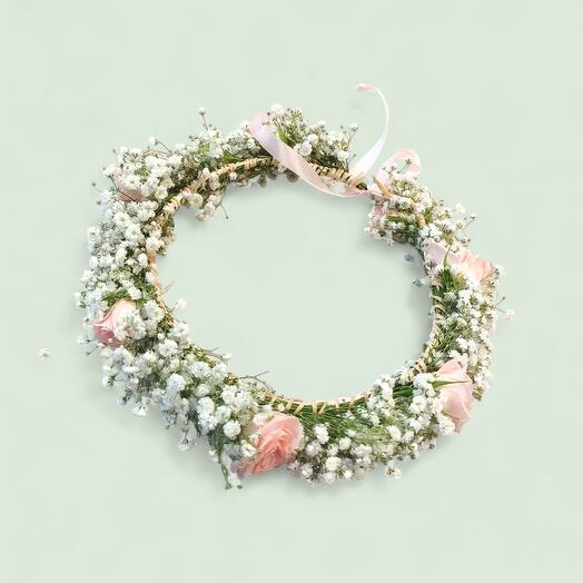 Пудровый венок из гипсофилы