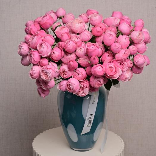 25 Silva Pink Spray Roses in Polka Dots Blue Glass Vase  6931