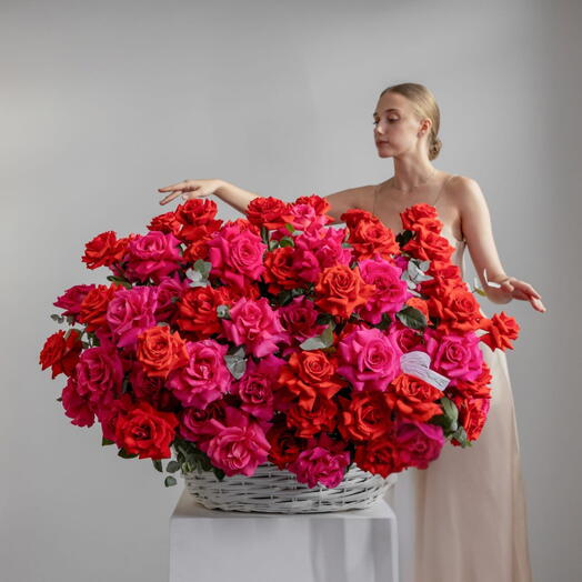 Дарлинг- корзина из 101 розы