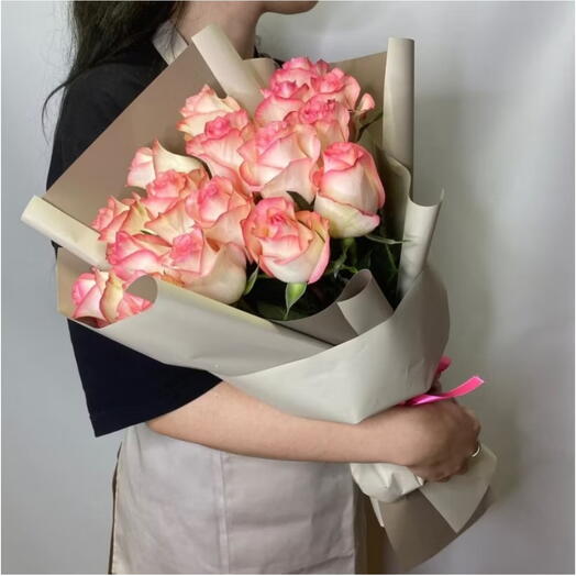 17 Розовые_Лепестки Премиальный букет роз