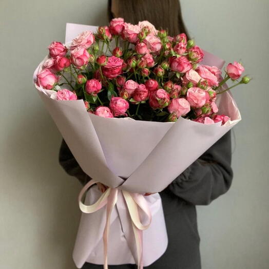 Фу, как будто! – Букет из розовых кустовых роз – Подарок на годовщину рождения для неё
