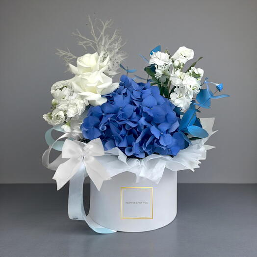 Azure Poise – Blue   White Florals