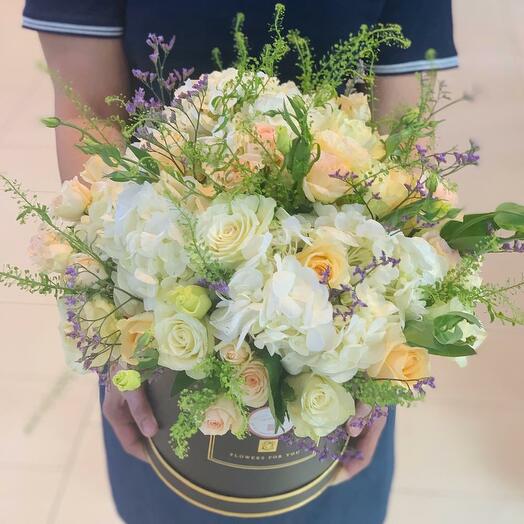 Pich And White Flowers Box