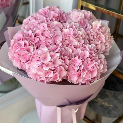 Bouquet of pink hydrangeas 9