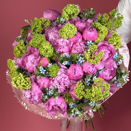 Daisy Dream: Bouquet of Peonies and Viburnum