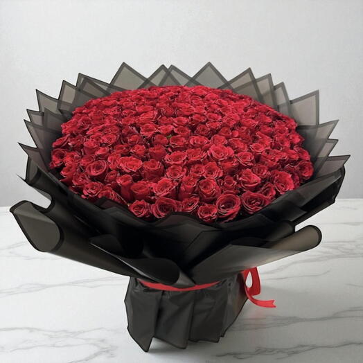 200 red roses