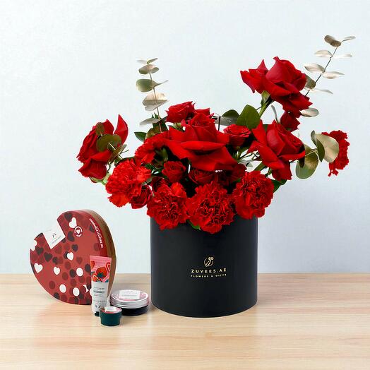 Eternal Love Red Roses   Strawberry Gift Box