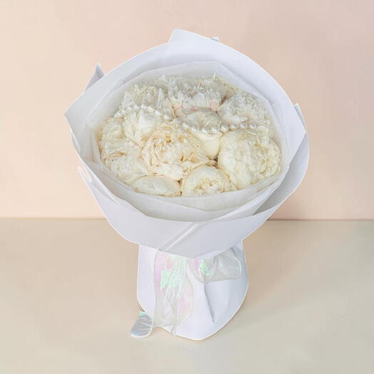 Raneem_ 13 White Peonies Luxurious Bouquet
