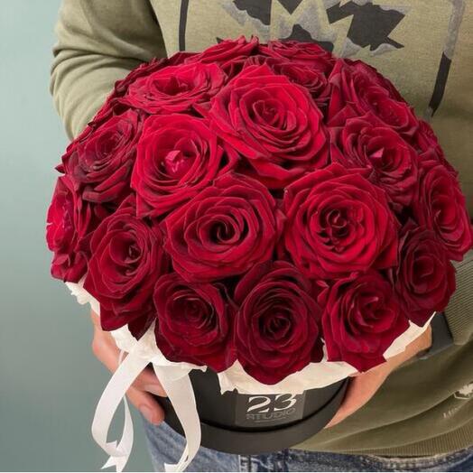Коробка из 25 красных роз