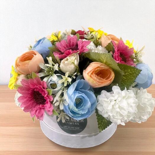 Mini Round Flower Box – Colorful Mixed Artificial Bouquet in Compact Size