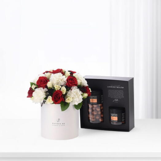 Red Sands Bloom White Box with Lakrids Salt   Caramel