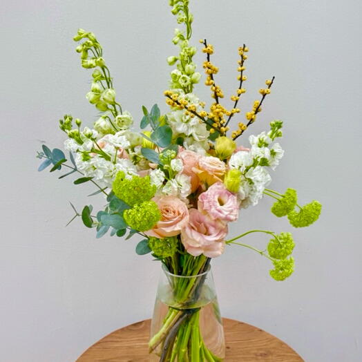 Белый Дельфиниум Роскошное Восхождение