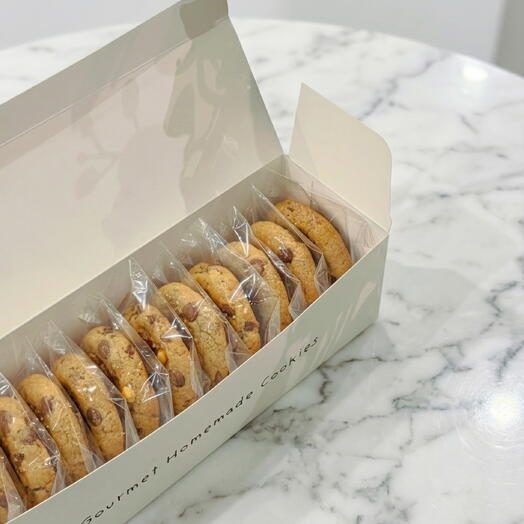 Печенье с фундуком и солёной карамелью