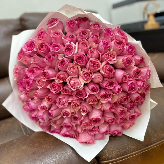 Ramo de lujo de 101 rosas premium color rosa