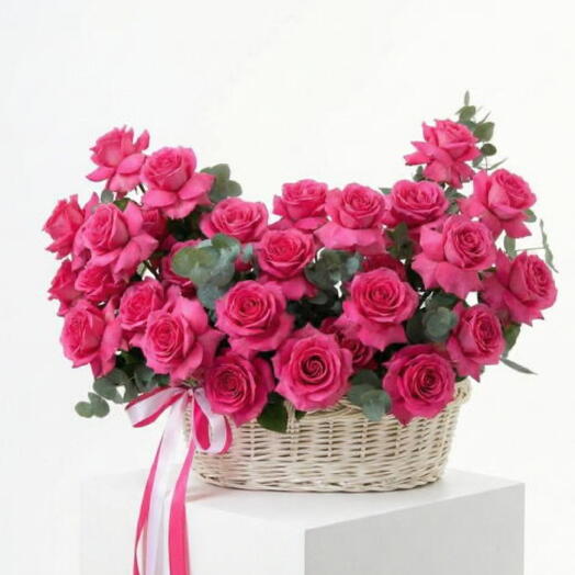 Мисс Валетинтина Корзина - розовая роза Корзина