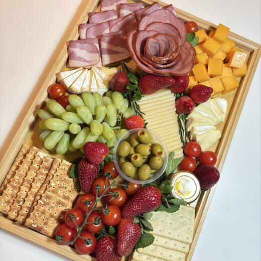 Deluxe Cheese, Fruits   Cold Cuts Platter