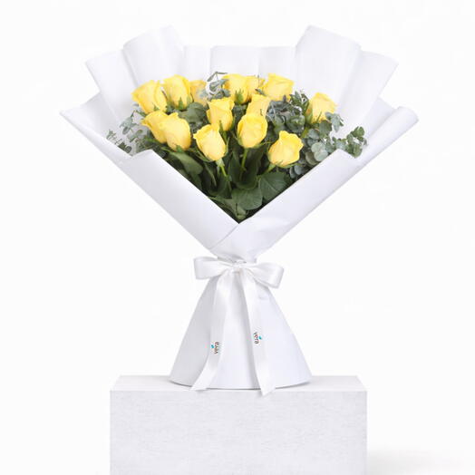 Ramo de 12 tallos de rosas amarillas