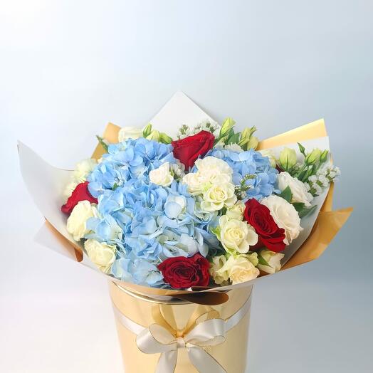 Luxury Blue Hydrangea   Rose Box Arrangement