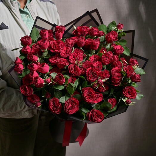 Ramo de 9 rosas rojas en spray 6566