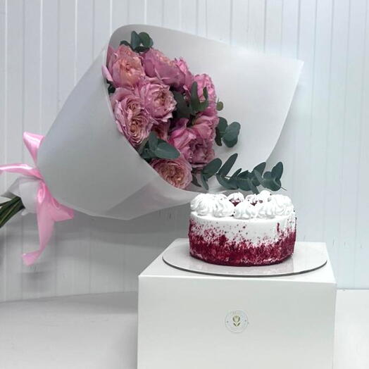 Red velvet cake and juiletta special