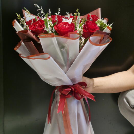 Красный букет Аморе