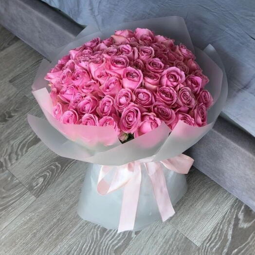 Ramo de 50 rosas rosadas frescas