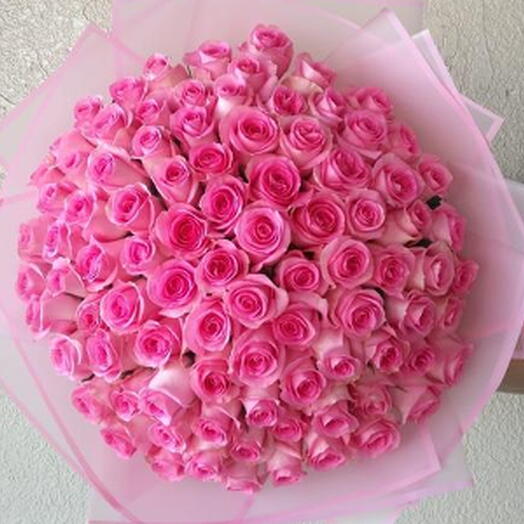 Букет из 101 светло-розовой розы – элегантная композиция для романтических торжеств