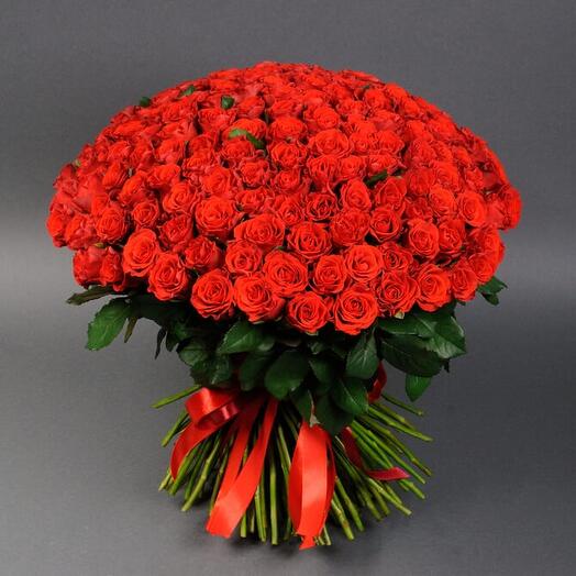 151 Red Roses Bunch