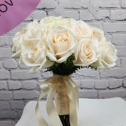 Brides bouquet cream