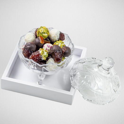 Glass Bowl - 20 pcs mix of Signature collection chocolate stuffed dates
