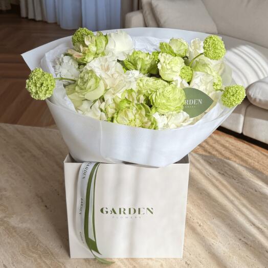 «Osaka» bouquet (size S) — viburnum, green rose, Veggie rose, hydrangea