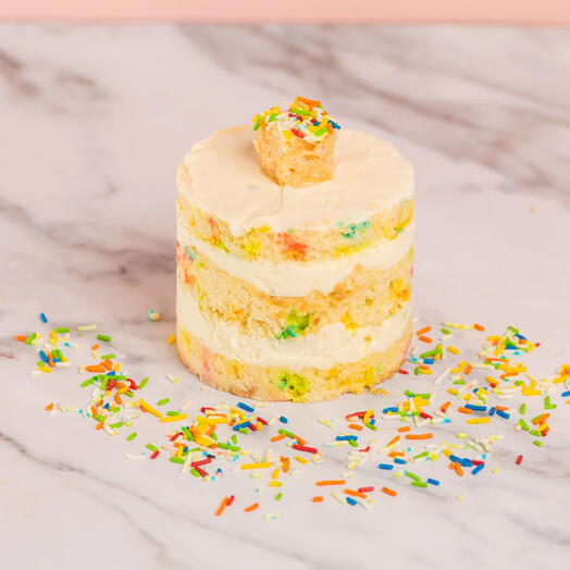 Маленький ностальгический фанфетти – мини-праздничный торт