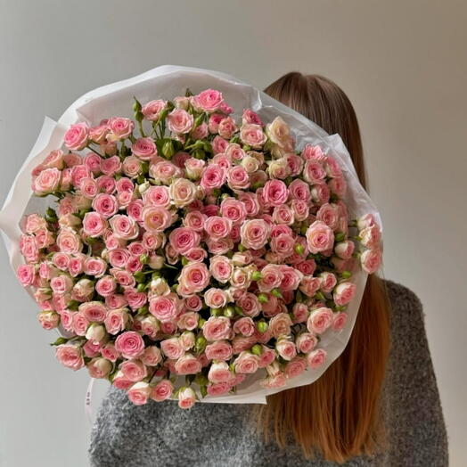 101- Розовый букет кустовых роз