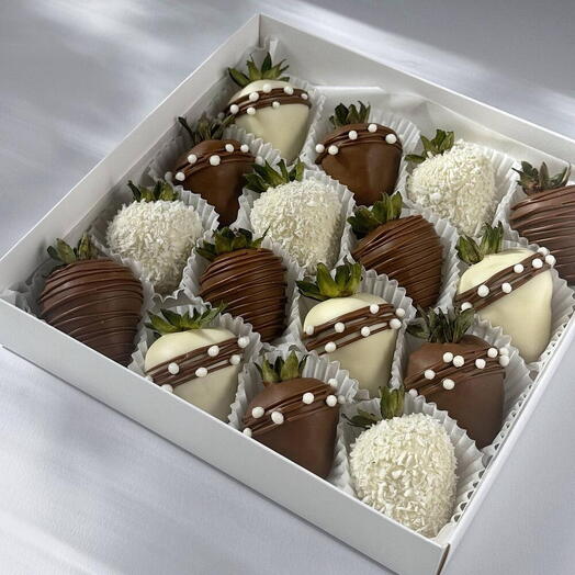 Chocolate-Dipped Strawberries "Fictional Libraries - 16 Berries"