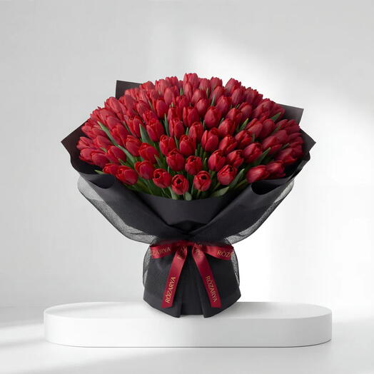 Алое облако тюльпанов: Гранд-люкс из 100 стеблей красных тюльпанов