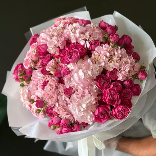 Букет гортензий «Румяная романтика»