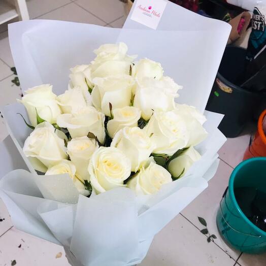 20 White Roses Bouquet