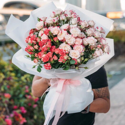 Spray rose bouquet Yin-Yang